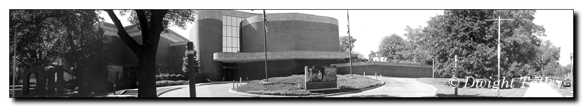 VA museum_pan